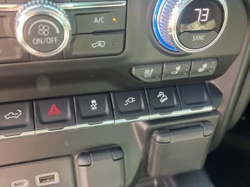 Used 2022 GMC Sierra 1500 AT4 w/ AT4 Premium Package image 19