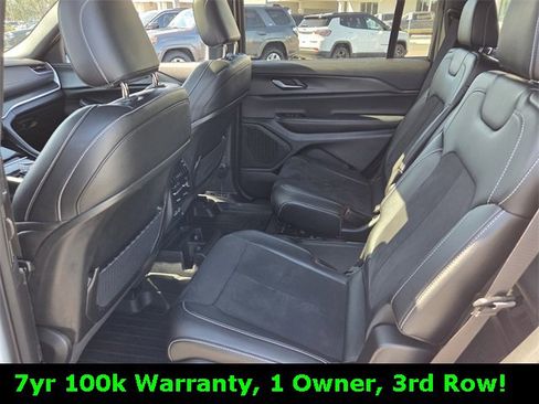 Used 2023 Jeep Grand Cherokee L Laredo image 20