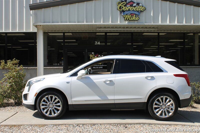 Used 2017 Cadillac XT5 Platinum w/ Driver Assist Package AWD/4WD image 5