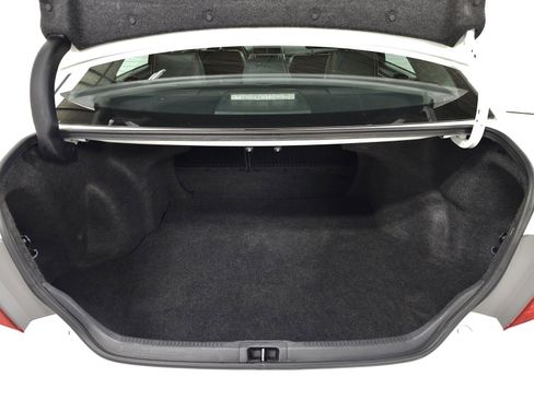 Used 2016 Toyota Camry SE image 7