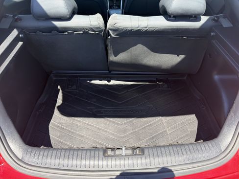 Used 2016 Hyundai Veloster Turbo FWD image 5