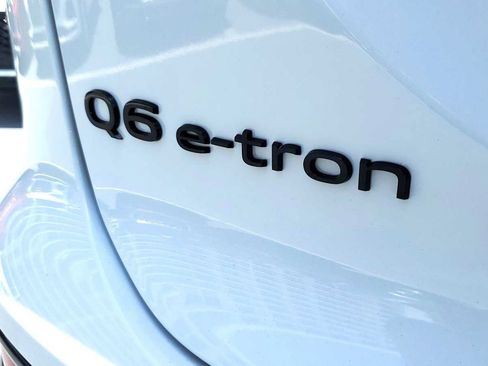 New 2027 Audi Q6 e-tron Premium Plus AWD/4WD image 12