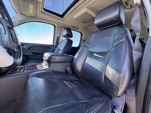 Used 2013 Chevrolet Suburban LTZ image 34