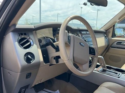 Used 2014 Ford Expedition EL XLT w/ Equipment Group 202A AWD/4WD image 9