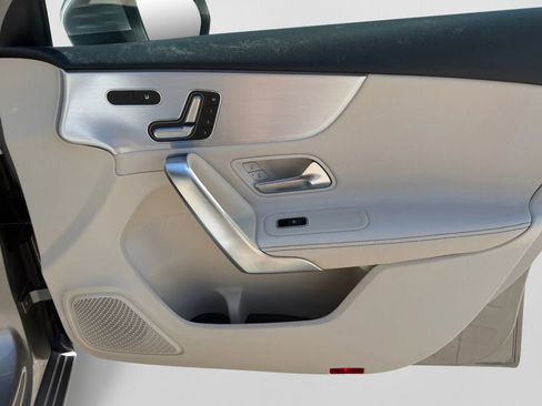 Used 2019 Mercedes-Benz A 220 4MATIC image 33