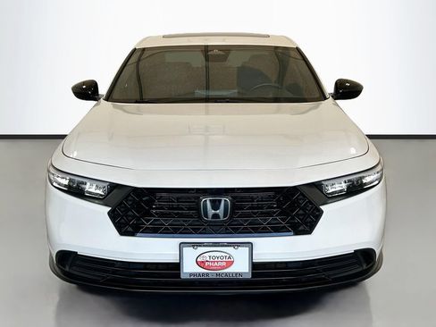 Used 2025 Honda Accord Sport image 2