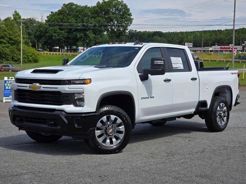 New 2026 Chevrolet Silverado 2500 Custom w/ Custom Value Package AWD/4WD image 2