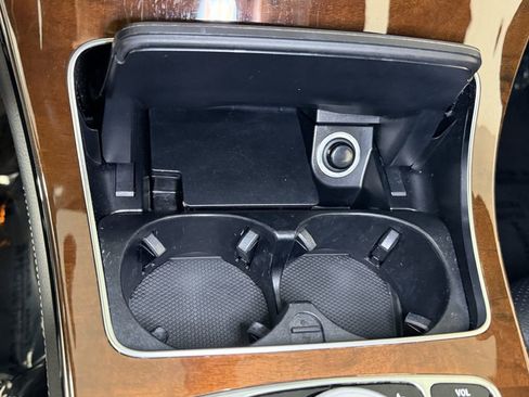 Used 2017 Mercedes-Benz GLC 300 4MATIC image 36