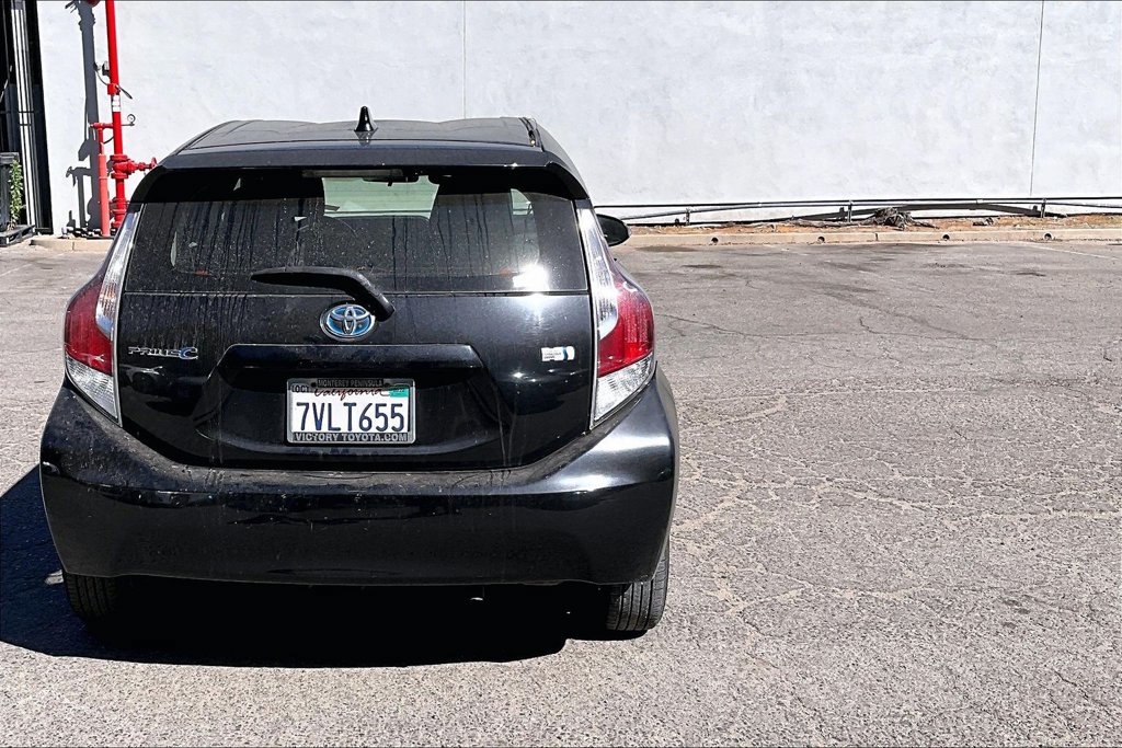 Used 2016 Toyota Prius C Three FWD image 5