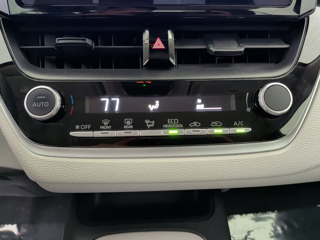 Used 2024 Toyota Corolla LE FWD image 35
