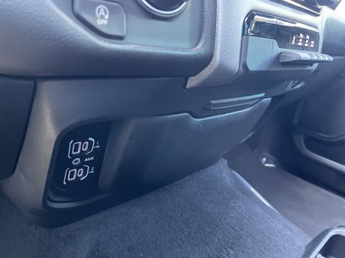 Used 2025 RAM 1500 Tradesman AWD/4WD image 29