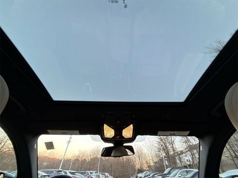 Used 2017 BMW 540i xDrive image 16