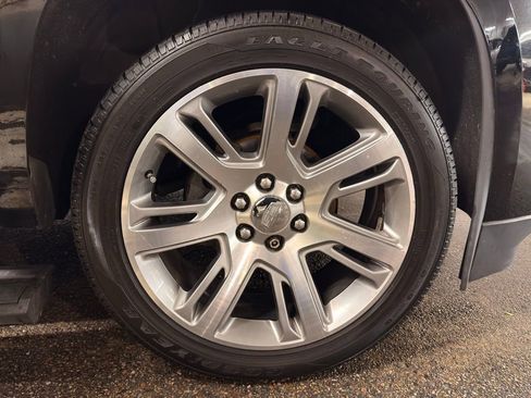 Used 2016 Cadillac Escalade ESV Premium image 36