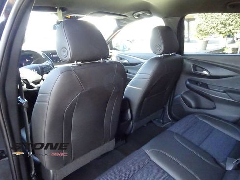 Used 2025 Buick Envista Preferred w/ Convenience I Package image 19