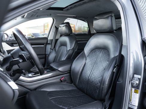 Used 2013 Audi S8 4.0T image 25