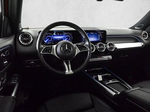 Certified 2025 Mercedes-Benz EQB 250+ w/ Driver Assistance Package image 20