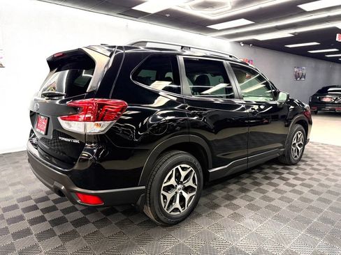 Used 2020 Subaru Forester Premium AWD/4WD image 15