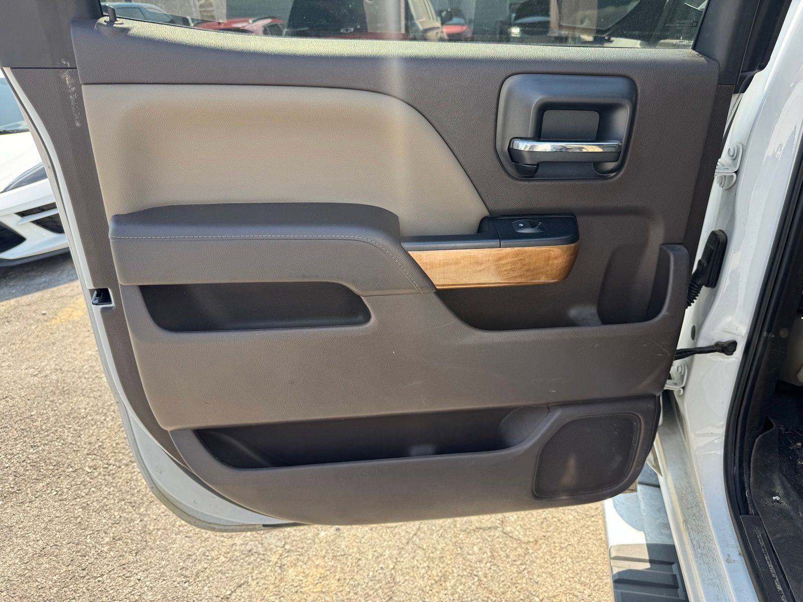 Used 2018 Chevrolet Silverado 1500 LTZ w/ Texas Edition AWD/4WD image 25