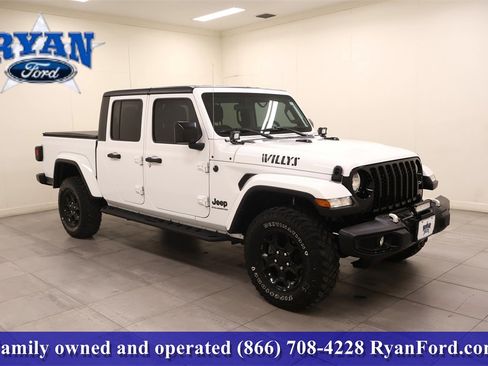Used 2023 Jeep Gladiator Willys image 3