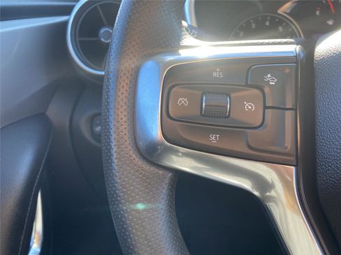 Used 2022 Chevrolet Blazer LT image 22