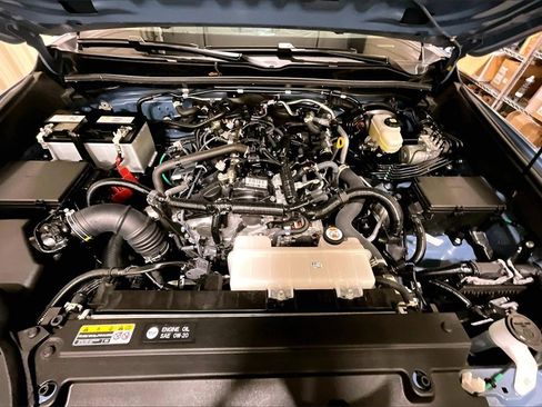 Used 2025 Toyota 4Runner TRD Off-Road image 10