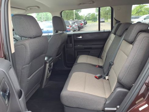 Used 2010 Ford Flex SE FWD image 9