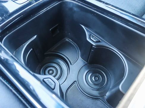 Used 2022 Kia Niro EX Premium image 38