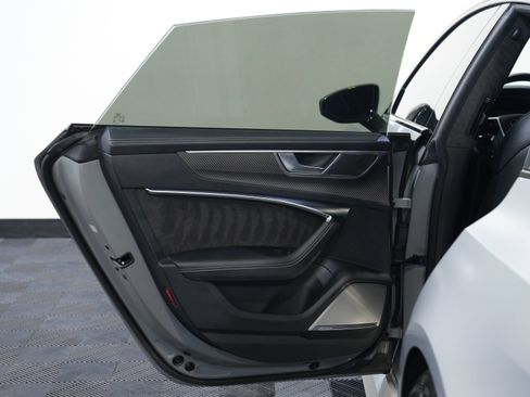 Used 2021 Audi RS 7 Sportback AWD/4WD image 26