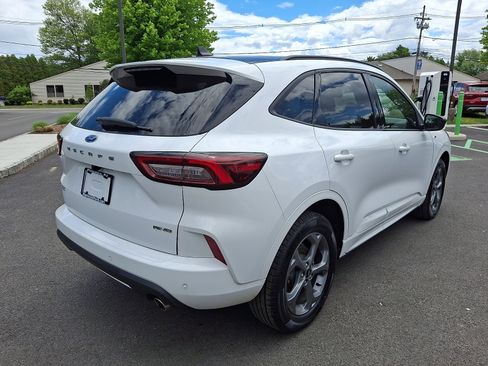 Certified 2023 Ford Escape ST-Line w/ Tech Pack #1 AWD/4WD image 5