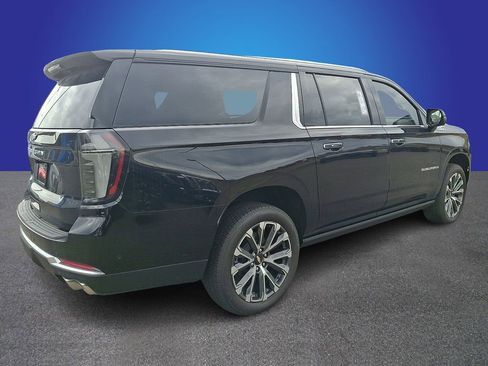 New 2026 Chevrolet Suburban High Country AWD/4WD image 3