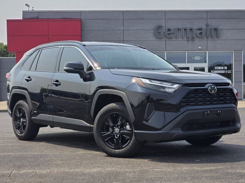 Certified 2025 Toyota RAV4 XLE AWD/4WD image 2
