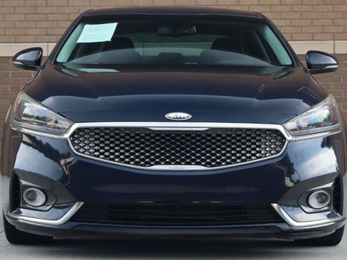 Used 2017 Kia Cadenza Premium FWD image 5