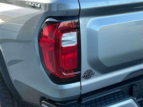 New 2026 GMC Canyon Elevation w/ Convenience Package image 10