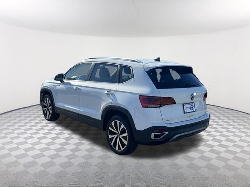 Used 2022 Volkswagen Taos SE image 9