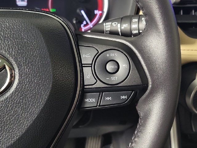 Used 2024 Toyota RAV4 XLE Premium FWD image 26