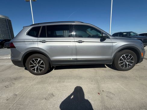 Used 2021 Volkswagen Tiguan SE image 7
