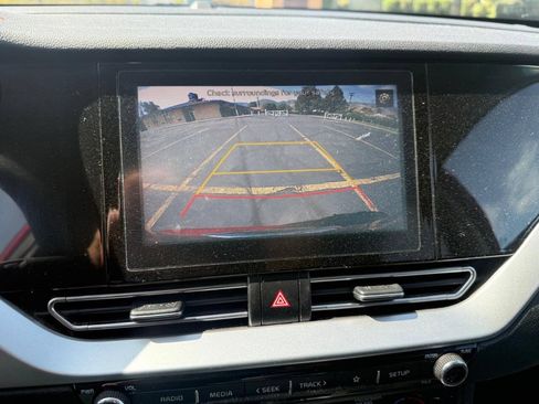 Used 2021 Kia Niro LX FWD image 12