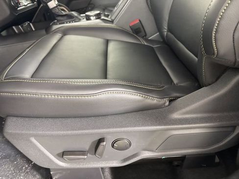 New 2025 Ford Bronco Badlands image 16