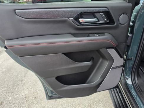 Used 2026 GMC Yukon AT4 Ultimate w/ LPO, Floor Liner Package AWD/4WD image 21