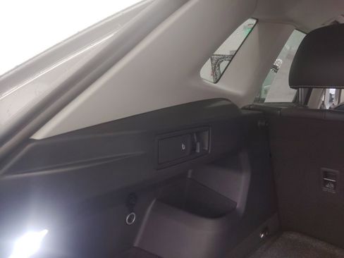 New 2026 Volkswagen Tiguan SE AWD/4WD image 21