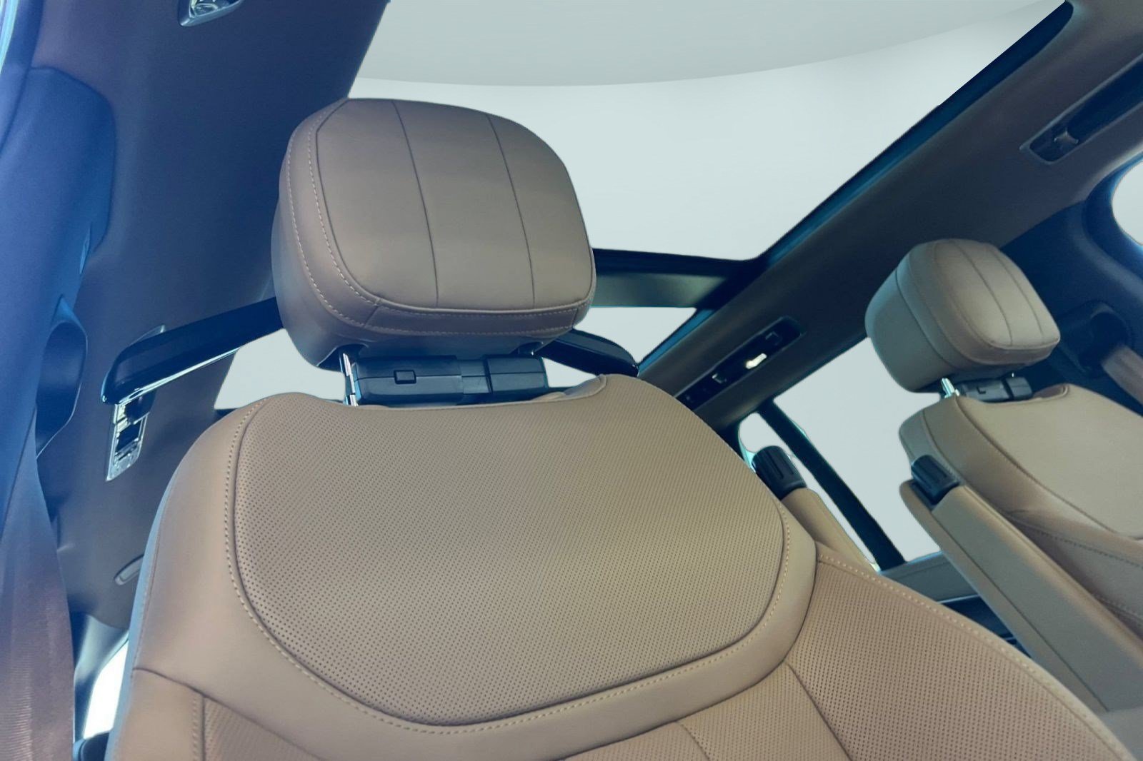 New 2026 Land Rover Range Rover SE AWD/4WD image 23