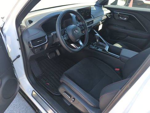 Certified 2025 Acura ADX A-Spec image 10