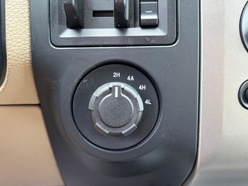 Used 2016 Ford Expedition XL AWD/4WD image 36