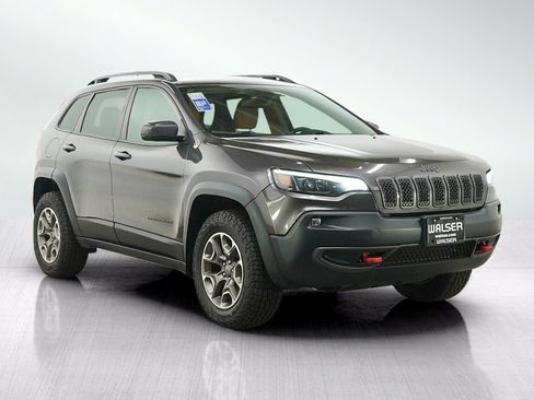 Used 2020 Jeep Cherokee Trailhawk w/ Cold Weather Group AWD/4WD image 7