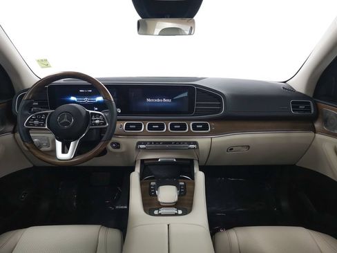 Used 2023 Mercedes-Benz GLS 450 4MATIC image 25