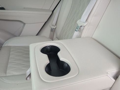 Used 2023 Buick Envision Avenir FWD image 19