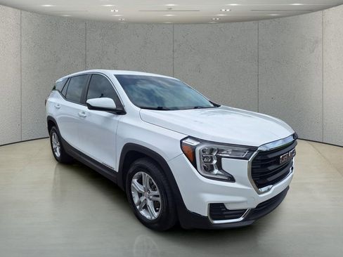 Used 2024 GMC Terrain SLE FWD image 7