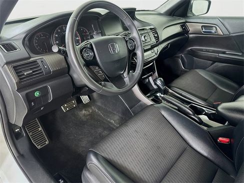 Used 2016 Honda Accord Sport image 16