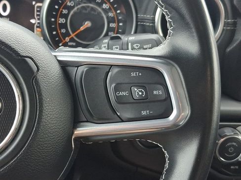 Used 2021 Jeep Wrangler Unlimited Sahara AWD/4WD image 21