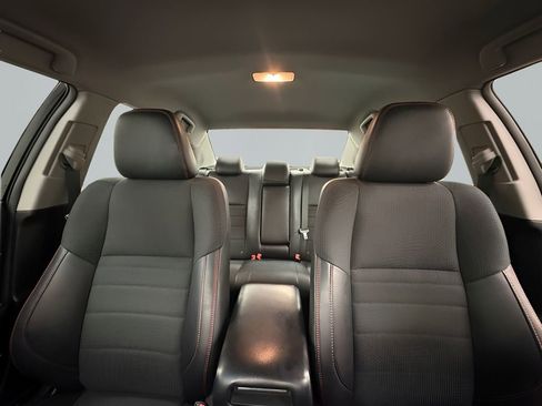 Used 2017 Toyota Camry SE image 13